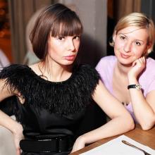 Екатерина Юрканова с подругой